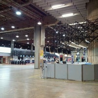 Photo taken at Check-in TAM Internacional by Fabio R. on 4/24/2012