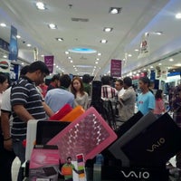 Photo taken at Jumbo by Dil C. on 12/2/2011