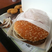 Photo taken at Burger King by Thiago B. on 3/12/2012
