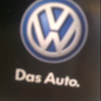 รูปภาพถ่ายที่ AutoNation Volkswagen Las Vegas โดย Ruth R. เมื่อ 9/23/2011