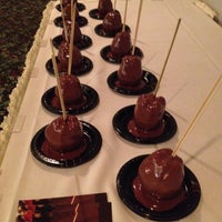 Foto scattata a Amor Chocolate Fountains da Chevelle C. il 7/3/2012