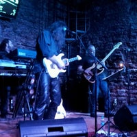 Foto diambil di Mask Live Music Club oleh Filiz pada 2/17/2012