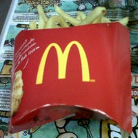 Photo taken at McDonald&#39;s by Rodrigo M. on 5/19/2012