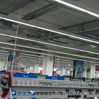 Photo taken at Media Markt by coolsoft on 1/6/2012