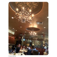 รูปภาพถ่ายที่ Firenze Osteria โดย aaron d. เมื่อ 10/17/2011