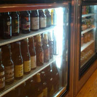 Foto diambil di Growler Station oleh Mike S. pada 5/25/2012