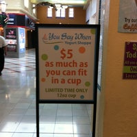 Das Foto wurde bei You Say When Yogurt Shoppe At Westshore Plaza von Amanda M. am 11/27/2011 aufgenommen