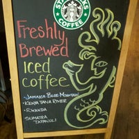 Photo taken at Starbucks by Celeste Z. on 8/19/2011