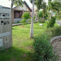 Foto diambil di Tsunami Educational Park oleh Nelva A. pada 10/5/2011