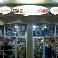 Foto diambil di Comic Book Jones oleh Michael C. pada 11/25/2011