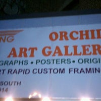 Das Foto wurde bei Orchid Art Gallery Inc. 1 von Errol A. A. am 1/17/2012 aufgenommen