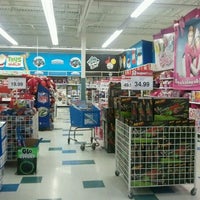 Photo taken at Toys&amp;quot;R&amp;quot;Us by Viktoria F. on 12/21/2011