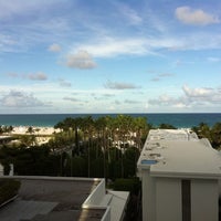 Foto tomada en National Hotel Miami Beach  por Jason F. el 9/20/2011