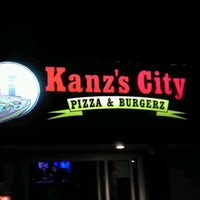 Foto scattata a Kanz&amp;#39;s City Pizza and Burgerz da Lowdown K. il 1/28/2012
