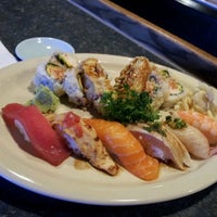 Foto diambil di Sakana Sushi &amp;amp; Grill oleh Neil C. pada 9/26/2011
