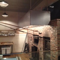 3/2/2012 tarihinde David H.ziyaretçi tarafından Haven Pizzeria'de çekilen fotoğraf