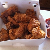 8/3/2011에 Josh M.님이 Chicken-N-Spice에서 찍은 사진