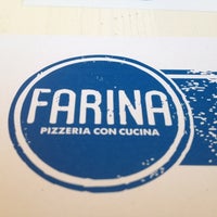 รูปภาพถ่ายที่ Pizzeria Farina โดย vuquadro เมื่อ 5/10/2012