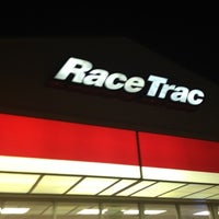 Снимок сделан в RaceTrac пользователем Brandon B. 7/30/2012