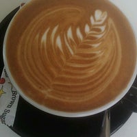 Foto tirada no(a) espressolab por Kathlynn em 4/21/2012