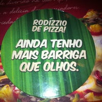 Foto diambil di Pizza Hut oleh Carlos S. pada 5/23/2012