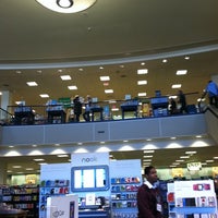 Barnes Noble Carle Place Ny