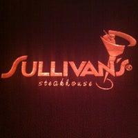 Foto tirada no(a) Sullivan&amp;#39;s Steakhouse por Nicki G. em 6/10/2012