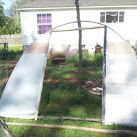 Foto tirada no(a) Family First Community Garden por sunflame em 4/22/2012