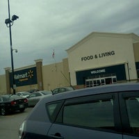 Photo taken at Walmart Supercentre by Terry D. on 3/24/2012