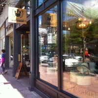 5/6/2012 tarihinde Jude T.ziyaretçi tarafından Goorin Bros. Hat Shop - Larimer Square'de çekilen fotoğraf