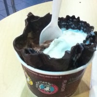 Photo taken at Marble Slab Creamery by Steven S. on 8/2/2012