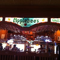 Photo taken at Applebee&amp;#39;s Grill + Bar by Benito G. on 4/17/2012