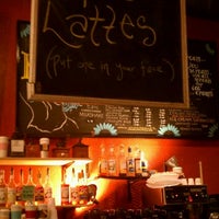 Foto tirada no(a) Epic Cafe por Jolene B. em 12/15/2011