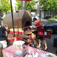 8/12/2012 tarihinde Corey C.ziyaretçi tarafından Red Oven - Artisanal Pizza and Pasta'de çekilen fotoğraf