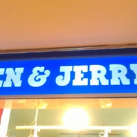 Photo taken at Ben &amp; Jerry&#39;s by Alex S. on 8/26/2012