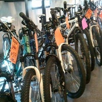 Foto tirada no(a) The Bike Fixers por Sarita . em 4/24/2012