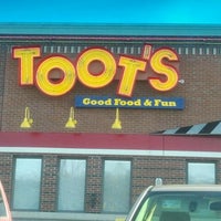 Photo taken at Toot&amp;#39;s by Marvette F. on 12/31/2011
