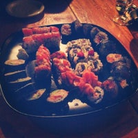 Снимок сделан в H2O Sushi пользователем Taylor S. 2/19/2012