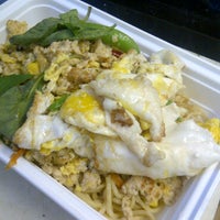 Foto tomada en Jeenwong&amp;#39;s Thai Cuisine  por Jody M. el 4/25/2011