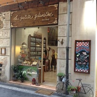Foto tomada en La Petite Planèthé | Tienda de Té y Café a granel.  por David B. el 6/16/2012