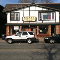 รูปภาพถ่ายที่ Main Street Pizza โดย Jen M. เมื่อ 4/17/2012