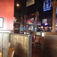 5/19/2012에 Garret M.님이 Red Bull Tavern &amp; Grille에서 찍은 사진