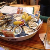 Foto scattata a Norman&amp;#39;s Landing Restaurant da Greg H. il 6/1/2012