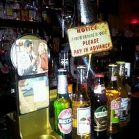Foto diambil di Foxy Bar oleh Uli pada 4/15/2012