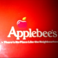 Foto tirada no(a) Applebee&amp;#39;s Neighbourhood Grill &amp;amp; Bar por Jaime M. em 8/24/2012