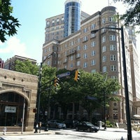 รูปภาพถ่ายที่ Georgian Terrace Hotel โดย Daniel J. เมื่อ 7/30/2011