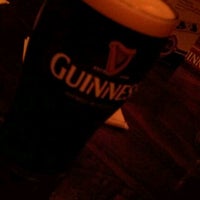 Foto tirada no(a) Claddagh Irish Pub por Matthew O. em 8/27/2011