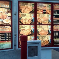 Photo taken at Lee&amp;#39;s Famous Recipe Chicken by Truett H. on 9/4/2011