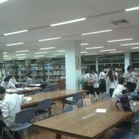 Photo taken at Stang Mongkolsuk Library by Duangporn P. on 3/15/2012
