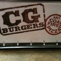 รูปภาพถ่ายที่ CG Burgers โดย Raechel J. เมื่อ 1/18/2011